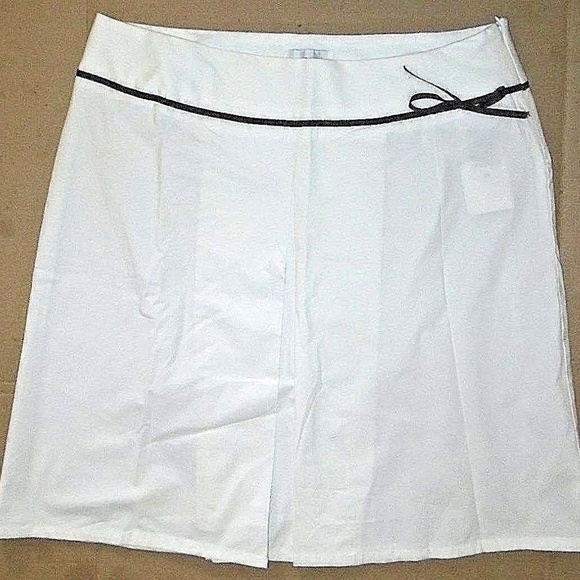 White Black Bow Pleated Summer Skirt - Picture 2 of 3
